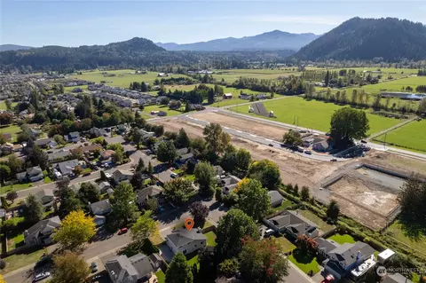 View/Area - 306 Carley Pl, Enumclaw, WA 98022 photo 2 of 2