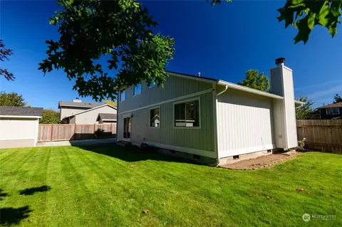Exterior - 306 Carley Pl, Enumclaw, WA 98022 photo 4 of 5