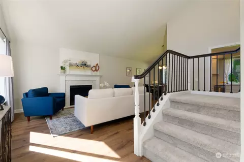 Entry Way - 306 Carley Pl, Enumclaw, WA 98022 photo 1 of 2