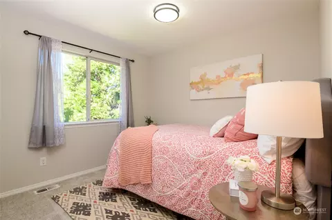 Bedroom - 306 Carley Pl, Enumclaw, WA 98022 photo 6 of 7