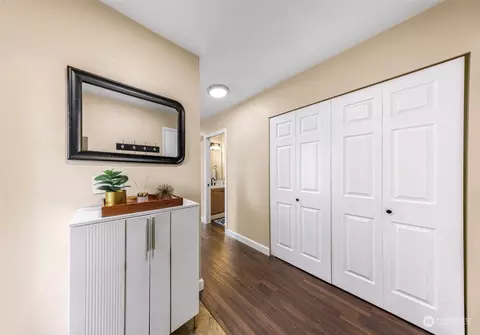 Entry Way - 13621 57th Dr SE, Everett, WA 98208 photo 2 of 6