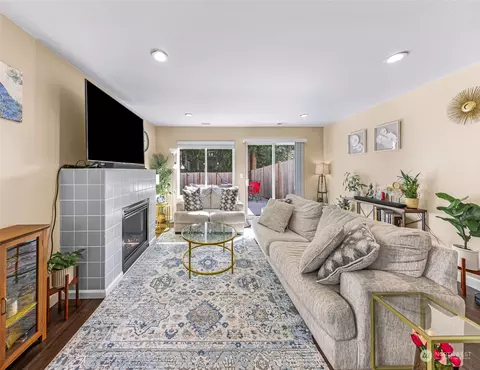 Living - 13621 57th Dr SE, Everett, WA 98208 photo 1 of 2