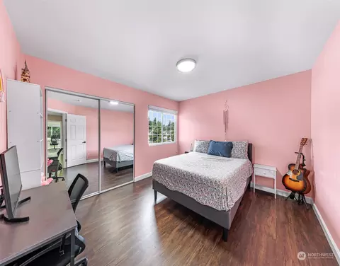 Bedroom - 13621 57th Dr SE, Everett, WA 98208 photo 3 of 4