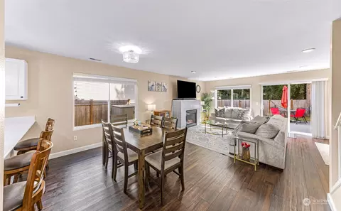Dining - 13621 57th Dr SE, Everett, WA 98208 photo 1 of 3