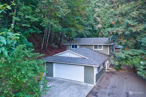 17802 SE Jones Rd, Renton, WA 98058