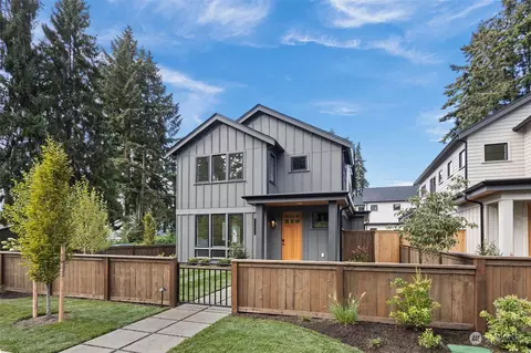 12804 NE 73rd St, Kirkland, WA 98033