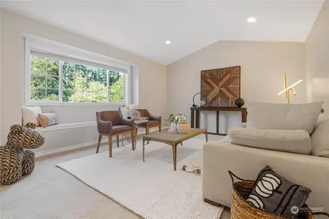 Living - 18529 33rd Ave SE, Bothell, WA 98012 photo 7 of 8