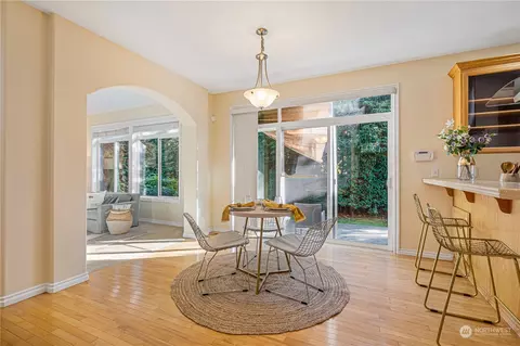 Dining - 18529 33rd Ave SE, Bothell, WA 98012 photo 4 of 4
