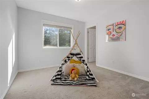 Bedroom - 18529 33rd Ave SE, Bothell, WA 98012 photo 8 of 8