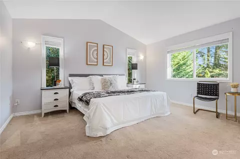Bedroom - 18529 33rd Ave SE, Bothell, WA 98012 photo 2 of 8