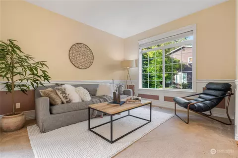Living - 18529 33rd Ave SE, Bothell, WA 98012 photo 1 of 8