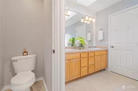Bath - 18529 33rd Ave SE, Bothell, WA 98012 photo 2 of 3