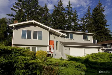 2812 200th Ave E, Lake Tapps, WA 98391