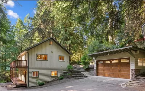 6820 Fletcher Bay Rd NE, Bainbridge Island, WA 98110
