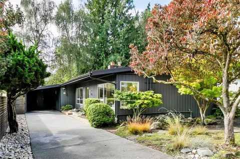 2127 N 117th St, Seattle, WA 98133