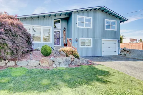 12116 Hilynn Dr, Burlington, WA 98233