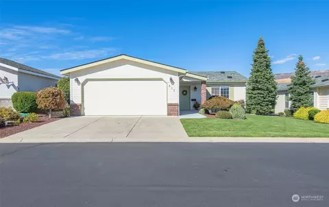 517 Country Ln, East Wenatchee, WA 98802