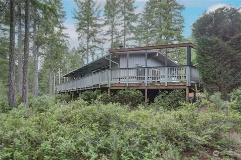 160 E Rhododendron Ln, Union, WA 98592