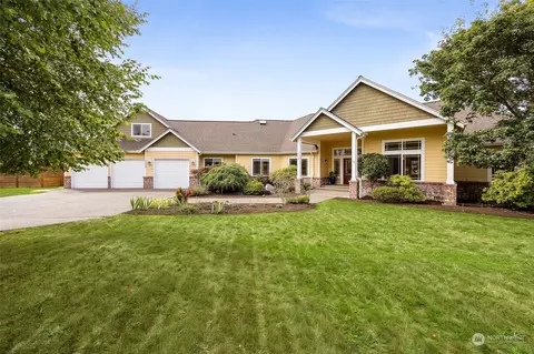 1062 Paha View Dr, Fox Island, WA 98333