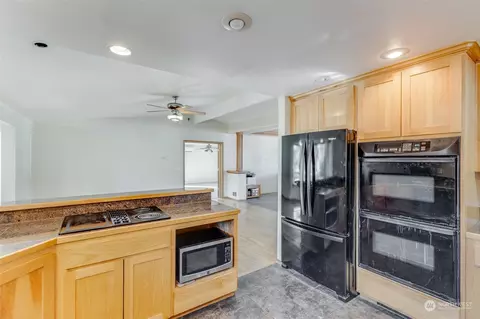 18718 2nd Ave E, Spanaway, WA 98387 photo 5