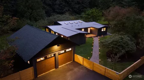 25812 SE Tiger Mountain Rd, Issaquah, WA 98027