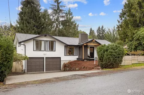 5533 NE 195th St, Kenmore, WA 98028