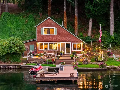 1103 Summit Lake Shore Rd NW, Olympia, WA 98502