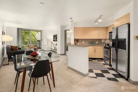 1100 106th Ave NE #306, Bellevue, WA 98004