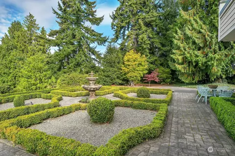 2324 Hillside Ln, Everett, WA 98203 photo 39