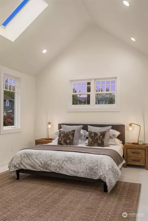 Bedroom - 1101 E Lynn St, Seattle, WA 98102 photo 1 of 5