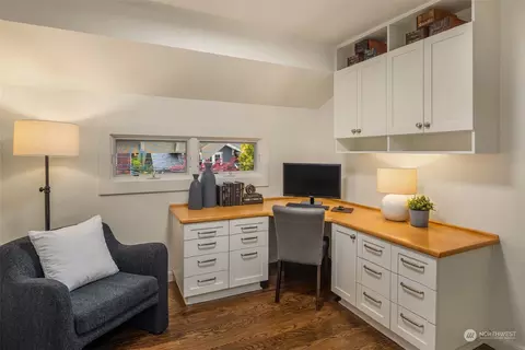Other - 1101 E Lynn St, Seattle, WA 98102 photo 2 of 4