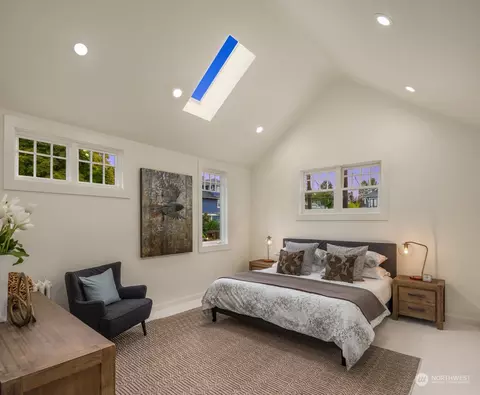 Other - 1101 E Lynn St, Seattle, WA 98102 photo 1 of 4