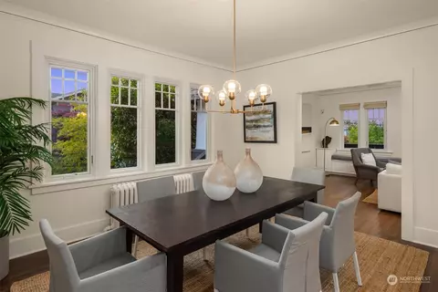 Dining - 1101 E Lynn St, Seattle, WA 98102 photo 2 of 2