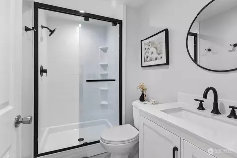 Bath - 5017 120th Pl SE, Everett, WA 98208 photo 1 of 2