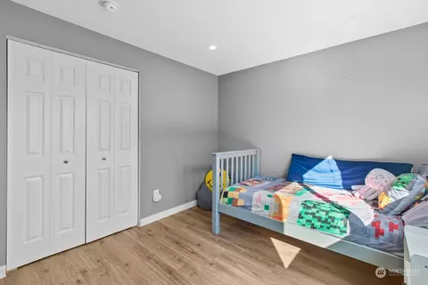 Bedroom - 5017 120th Pl SE, Everett, WA 98208 photo 2 of 3