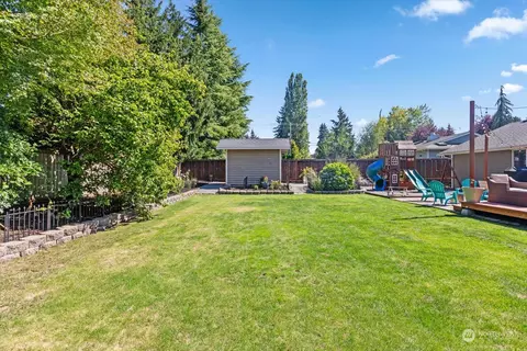 Exterior - 5017 120th Pl SE, Everett, WA 98208 photo 9 of 16
