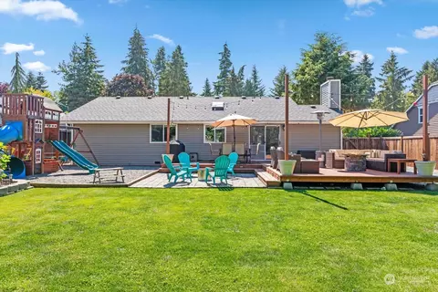 Exterior - 5017 120th Pl SE, Everett, WA 98208 photo 10 of 16