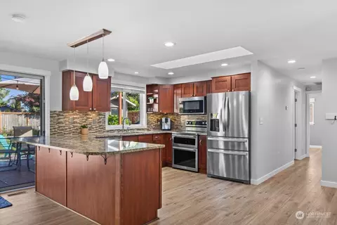 Kitchen - 5017 120th Pl SE, Everett, WA 98208 photo 1 of 5