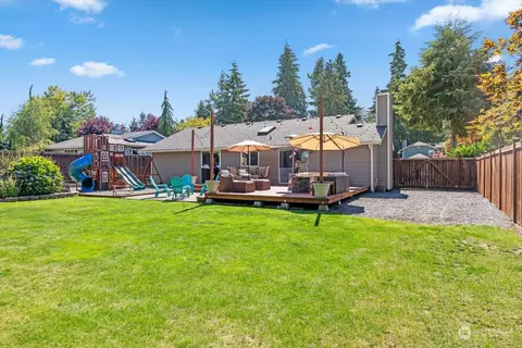 Exterior - 5017 120th Pl SE, Everett, WA 98208 photo 8 of 16