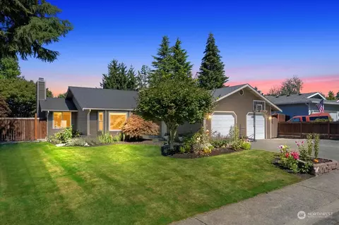 Exterior - 5017 120th Pl SE, Everett, WA 98208 photo 2 of 16