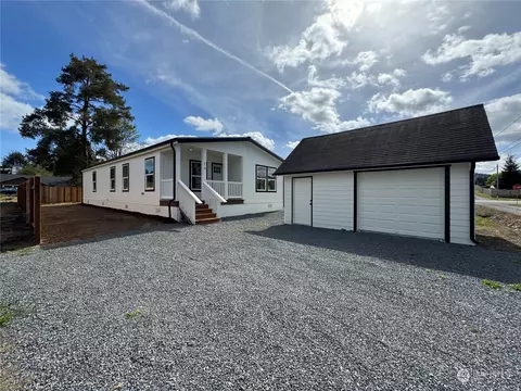 619 C St, Vader, WA 98593
