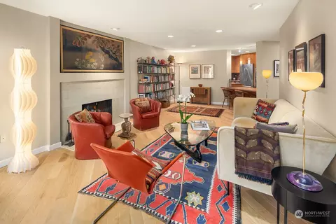 1520 15th Ave E #42, Seattle, WA 98112