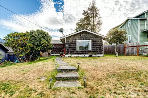832 W Ninth St, Port Angeles, WA 98363