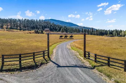 720 Deer Meadow Way, Kettle Falls, WA 99141