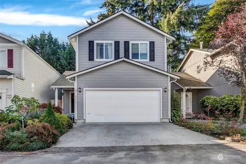6265 Sunny Ln SE, Lacey, WA 98503