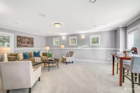 Living - 803 9th Ave S, Edmonds, WA 98020 photo 4 of 5