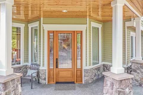 Entry Way - 803 9th Ave S, Edmonds, WA 98020 photo 1 of 2