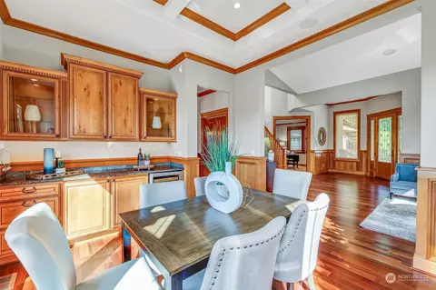 Dining - 803 9th Ave S, Edmonds, WA 98020 photo 2 of 4