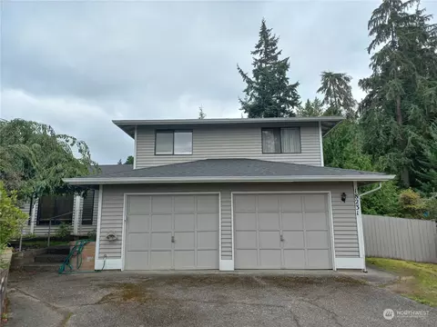 18231 44th Ave W, Lynnwood, WA 98037