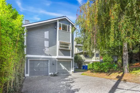 8513 Burke Ave N, Seattle, WA 98103